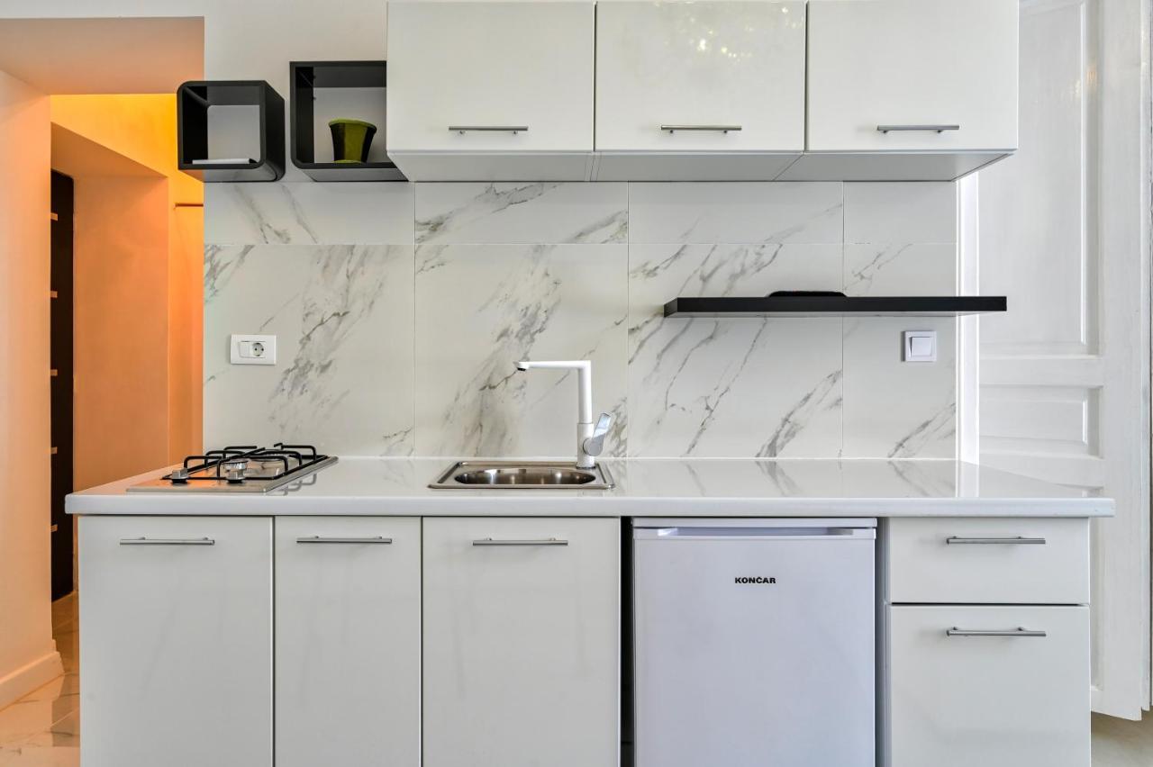 Apartament Collins Amethyst Center Pula Zewnętrze zdjęcie