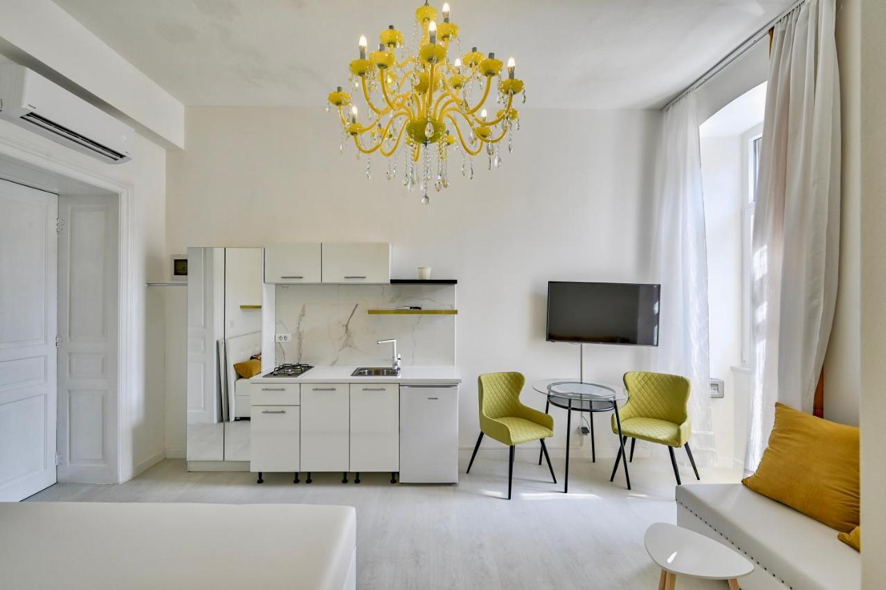 Apartament Collins Amethyst Center Pula Zewnętrze zdjęcie