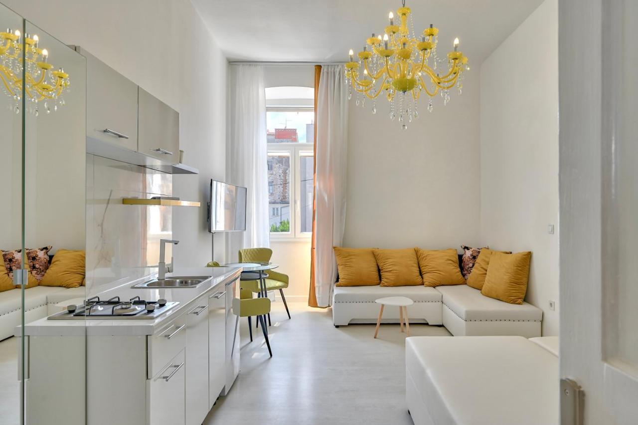 Apartament Collins Amethyst Center Pula Zewnętrze zdjęcie