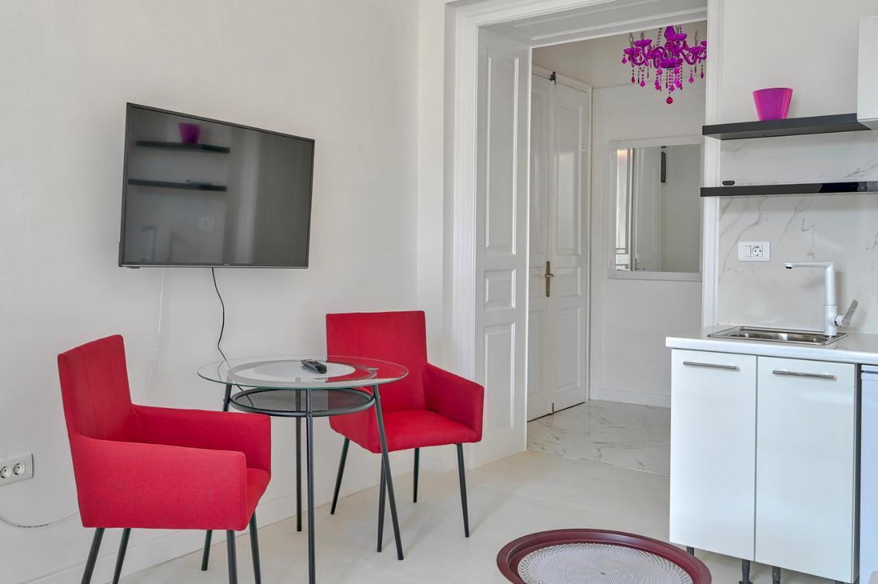 Apartament Collins Amethyst Center Pula Zewnętrze zdjęcie