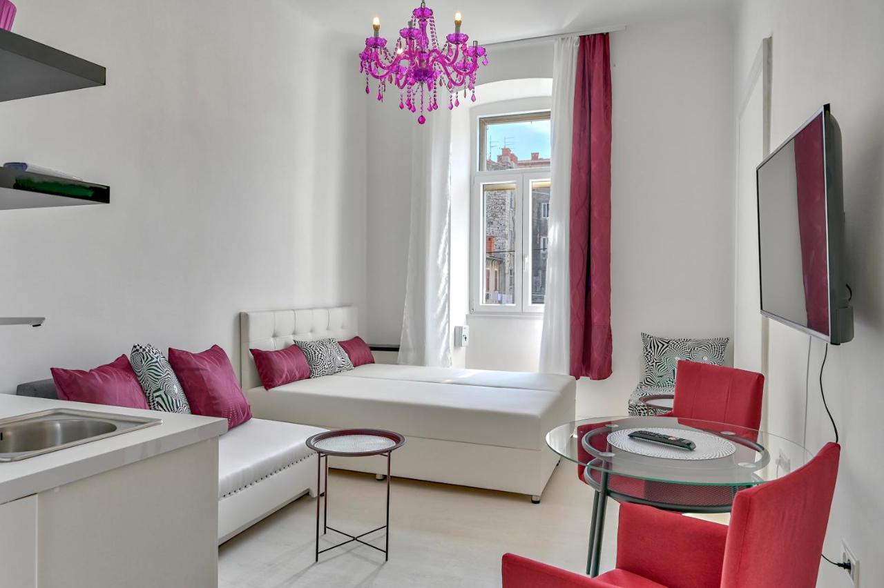 Apartament Collins Amethyst Center Pula Zewnętrze zdjęcie