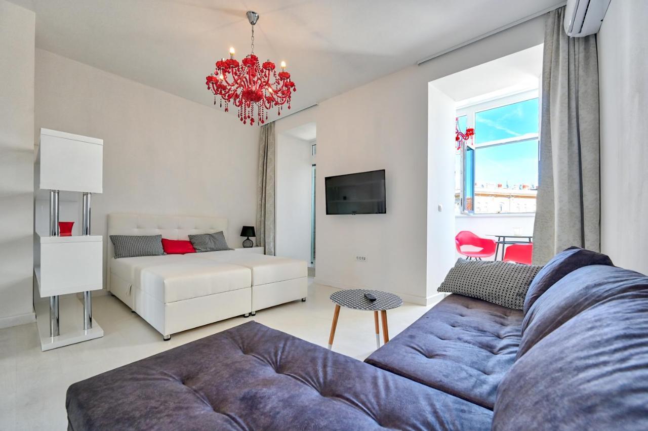 Apartament Collins Amethyst Center Pula Zewnętrze zdjęcie